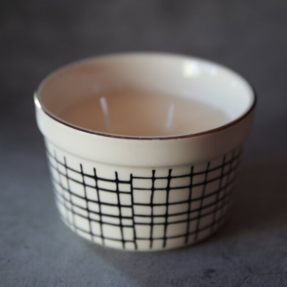 Toast Scented 6oz Upcycled Container Soy Wax Candle - Picture 2 of 4